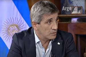 Luis Caputo habló del origen de unos videos suyos en los que aparece bailando: “Espero que no se filtren más”