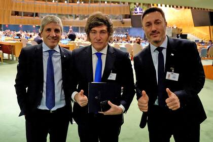 Luis Caputo, Javier Milei y Luis Petri, en la Asamblea General de la ONU para el discurso del Presidente, el miércoles pasado, en Nueva York.
