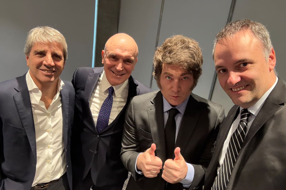 Luis Caputo, José Luis Espert, Javier Milei y Manuel Adorni