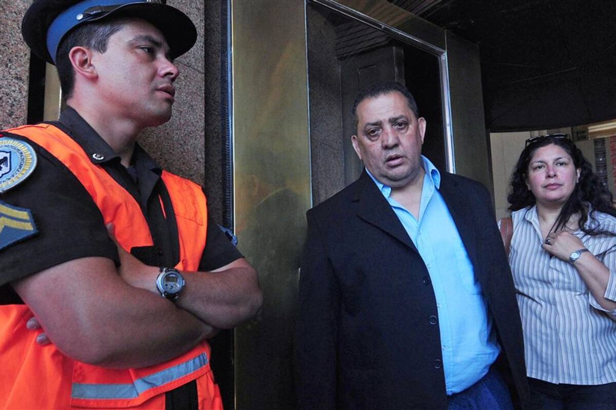 Luis D'Elía, al salir ayer de los tribunales donde fue condenado