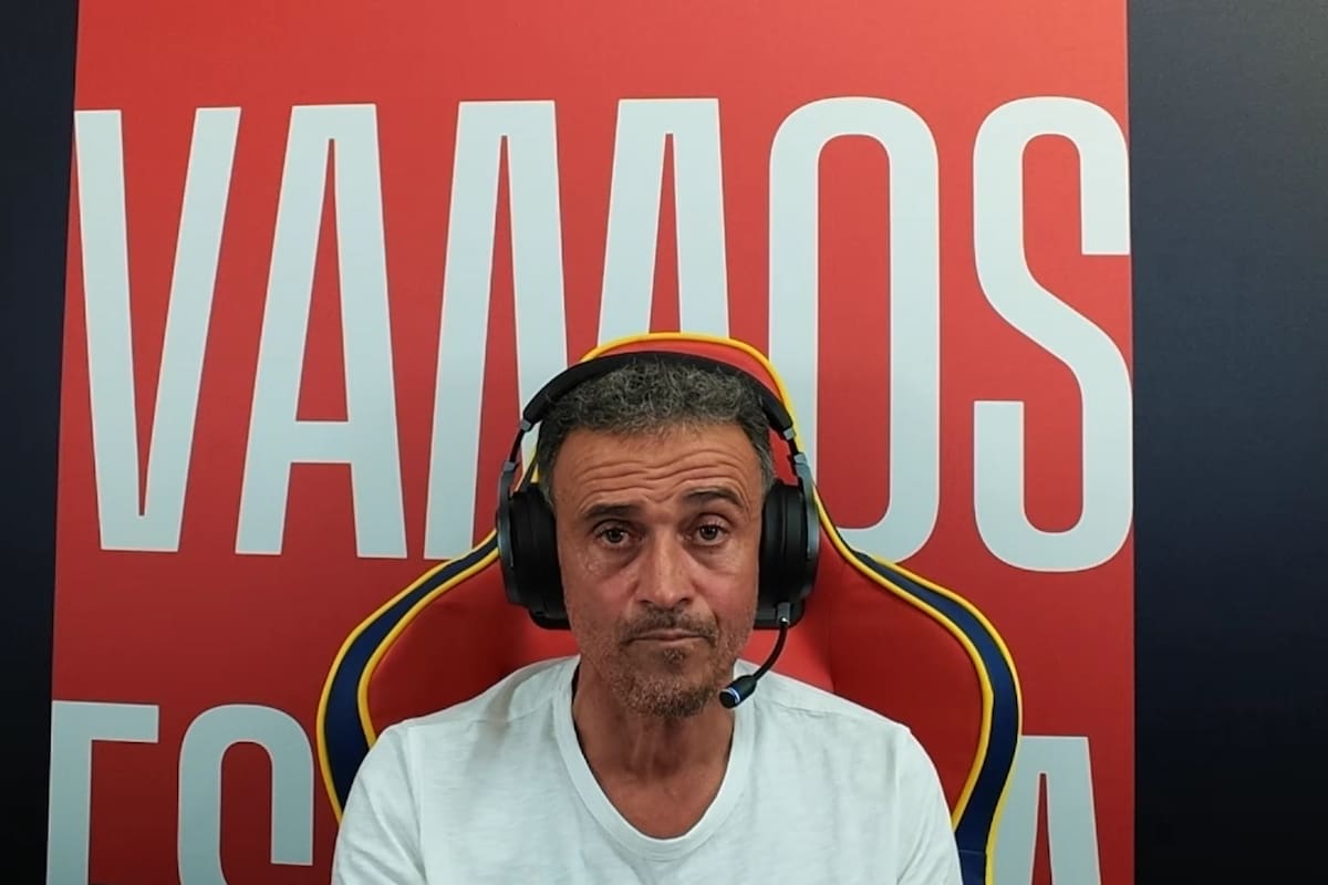 Luis Enrique debutó como "streamer" ante 130 mil espectadores, en Twitch