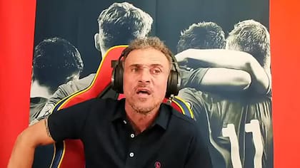Luis Enrique durante sus streamings desde Qatar