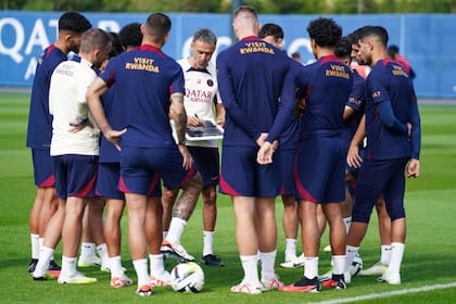 Luis Enrique en uno de sus primeros entrenamientos con el PSG, en agosto de 2023