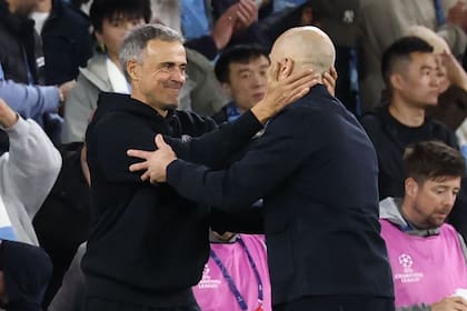 Luis Enrique y Enzo Maresca, técnicos finalistas en el Mundial de Clubes 2025: la nueva cita lo tuvo ganador al gijonés, mientras que el italiano se impuso en el partido en los Estados Unidos