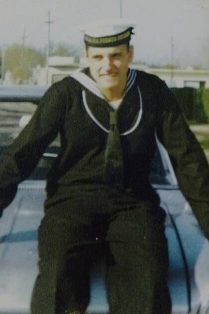 Luis Ferraro, a sus 18 años, cuando acababa de ingresar en la Armada para hacer su servicio militar obligatorio