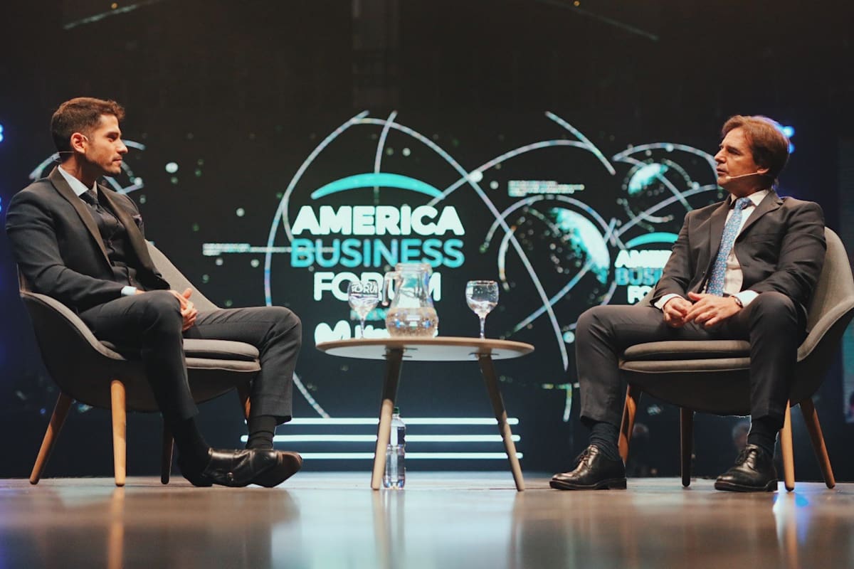 Luis Lacalle Pou abrió el evento que convoca a figuras del mundo empresarial, político y cultural de la región