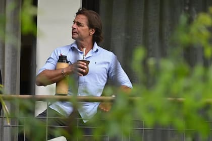 Luis Lacalle Pou en su casa de Carrasco, en su último día de presidente