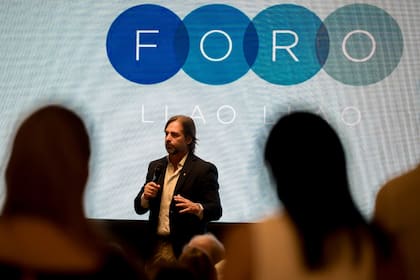Luis Lacalle Pou, presidente de Uruguay, en el foro Llao Llao