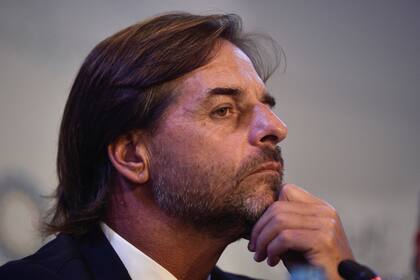 Luis Lacalle Pou, presidente de Uruguay, país que se apresta a bajar impuestos a sus ciudadanos