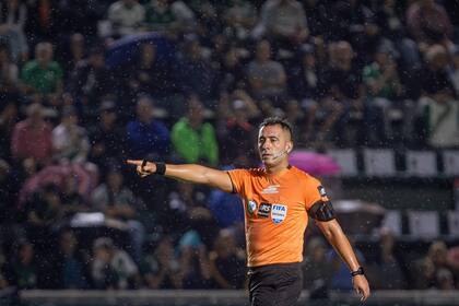Luis Lobo Medina, otor de los árbitros que ascendió desde el Torneo Federal a la Liga Profesional