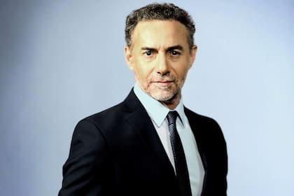 Luis Majul desembarca en la pantalla de LN+ desde el 5 de abril con su clásico La cornisa y después, tendrá otro envío diario, a las 21, de lunes a jueves