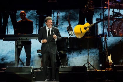 Luis Miguel, durante la primera fecha del recital que ofreció en el Campo Argentino de Polo, en 2019