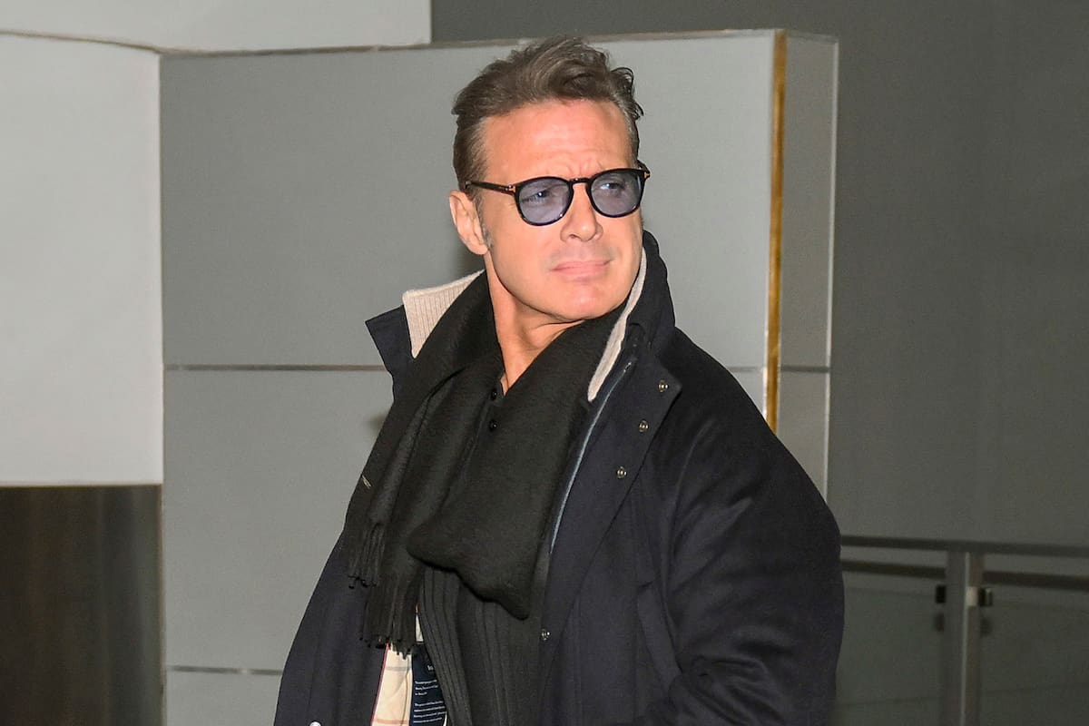 Luis Miguel, renovado y sonriente, reapareció en público antes de su gran regreso a los escenarios