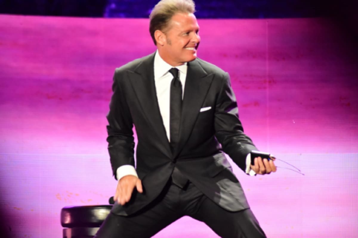 Luis Miguel sostuvo un show de más de dos horas ante cerca de 40.000 espectadores en el Campo Argentino de Polo