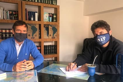 Luis Naidenoff y Juan Grabois, un encuentro que generó tensiones en el oficialismo y la oposición