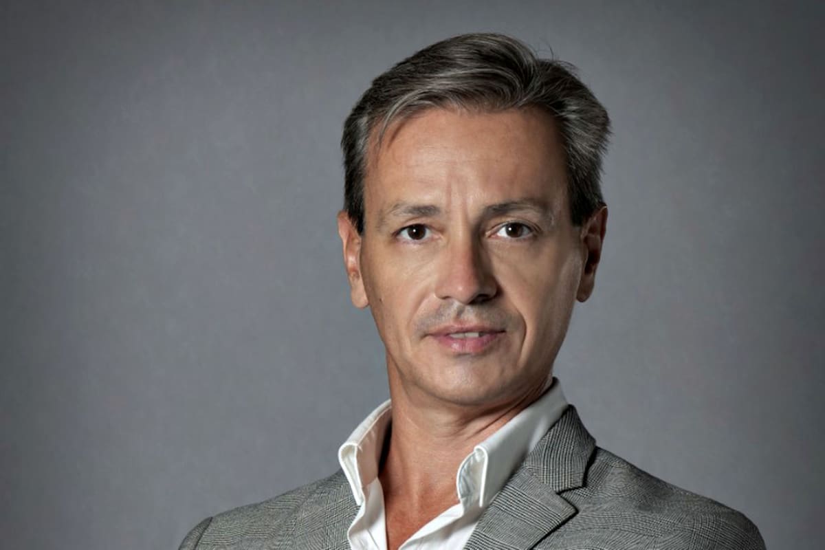 Luis Ortigoza fue bailarín estrella del Ballet de Santiago, donde actualmente es asistente de la dirección; en enero asumirá al frente de la compañía