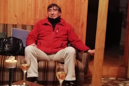 Luis Pérez Ramírez, de 63 años, vivía en Ituzaingó, en Buenos Aires, y estaba varado en Chile. Ayer falleció de un infarto