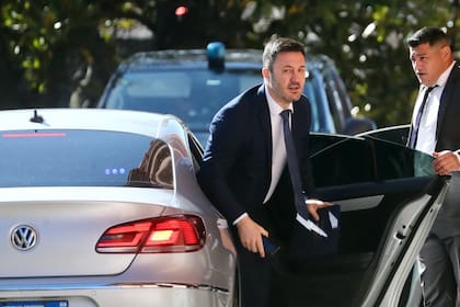 Luis Petri, ministro de Defensa, tiene intenciones de competir en las elecciones de Mendoza
