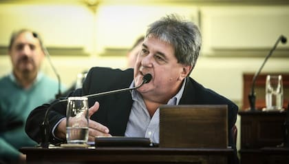 Luis Rubeo, diputado justicialista provincial de Santa FE, en el retrato que ofrece wikipedia