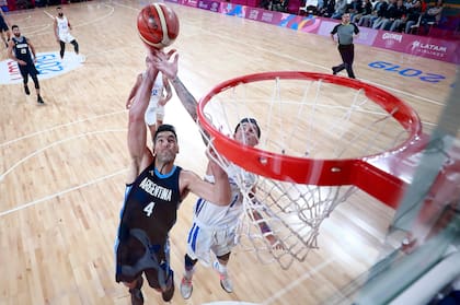 Luis Scola ante Puerto Rico, en los Panamericanos de Lima