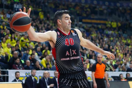 Luis Scola en su último equipo, Olimpia Milano