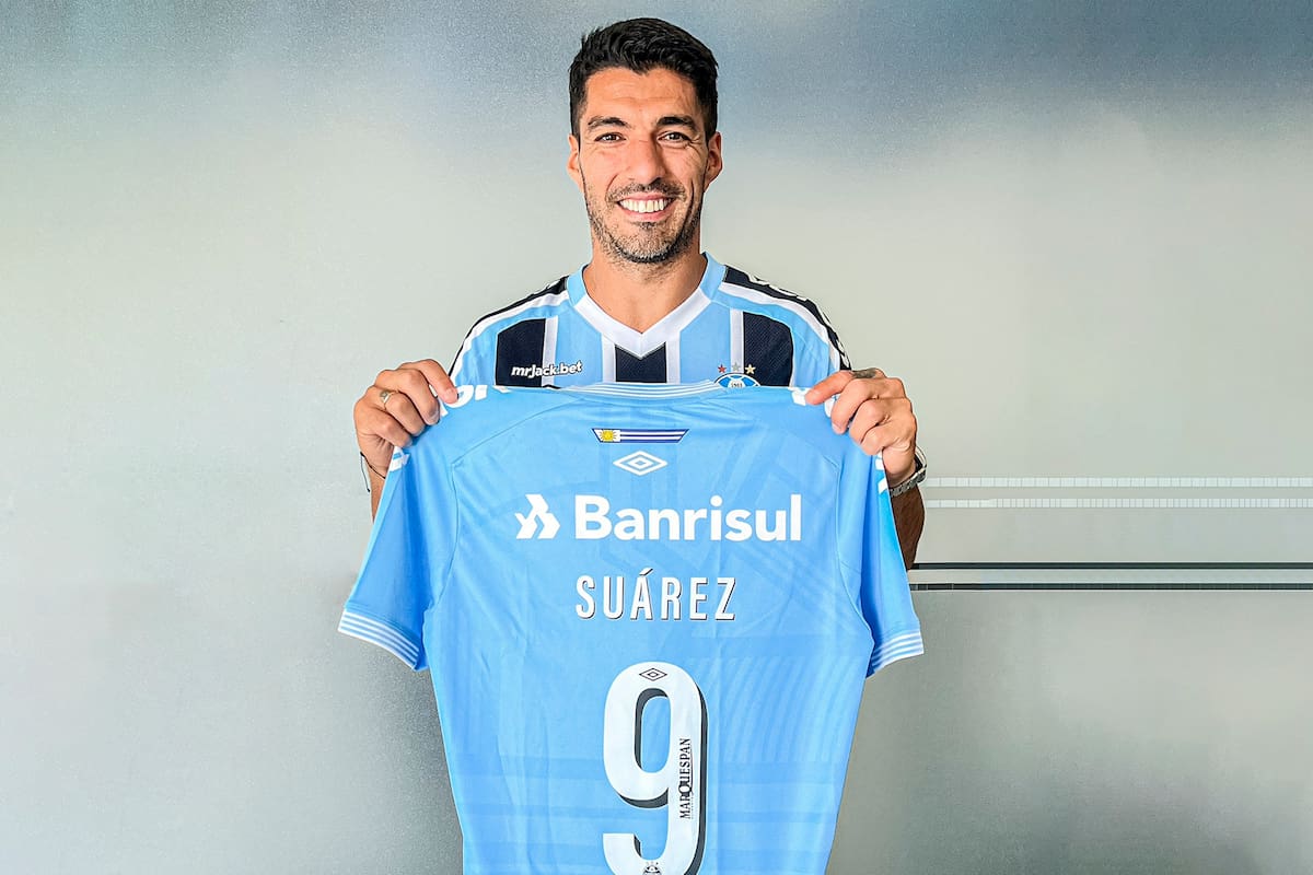 Luis Suárez llegó a un acuerdo con Grêmio, de Porto Alegre, y el jugador y el club lo hicieron público con videos en las redes sociales.