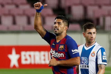 Luis Suárez marcó el 1-0 para Barcelona ante Espanyol por la Liga de España