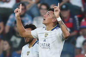 Luis Vázquez festeja su gol, el segundo de Boca ante Tigre, por la última fecha de la Copa de la Liga Profesional
