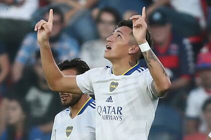 Luis Vázquez festeja su gol, el segundo de Boca ante Tigre, por la última fecha de la Copa de la Liga Profesional