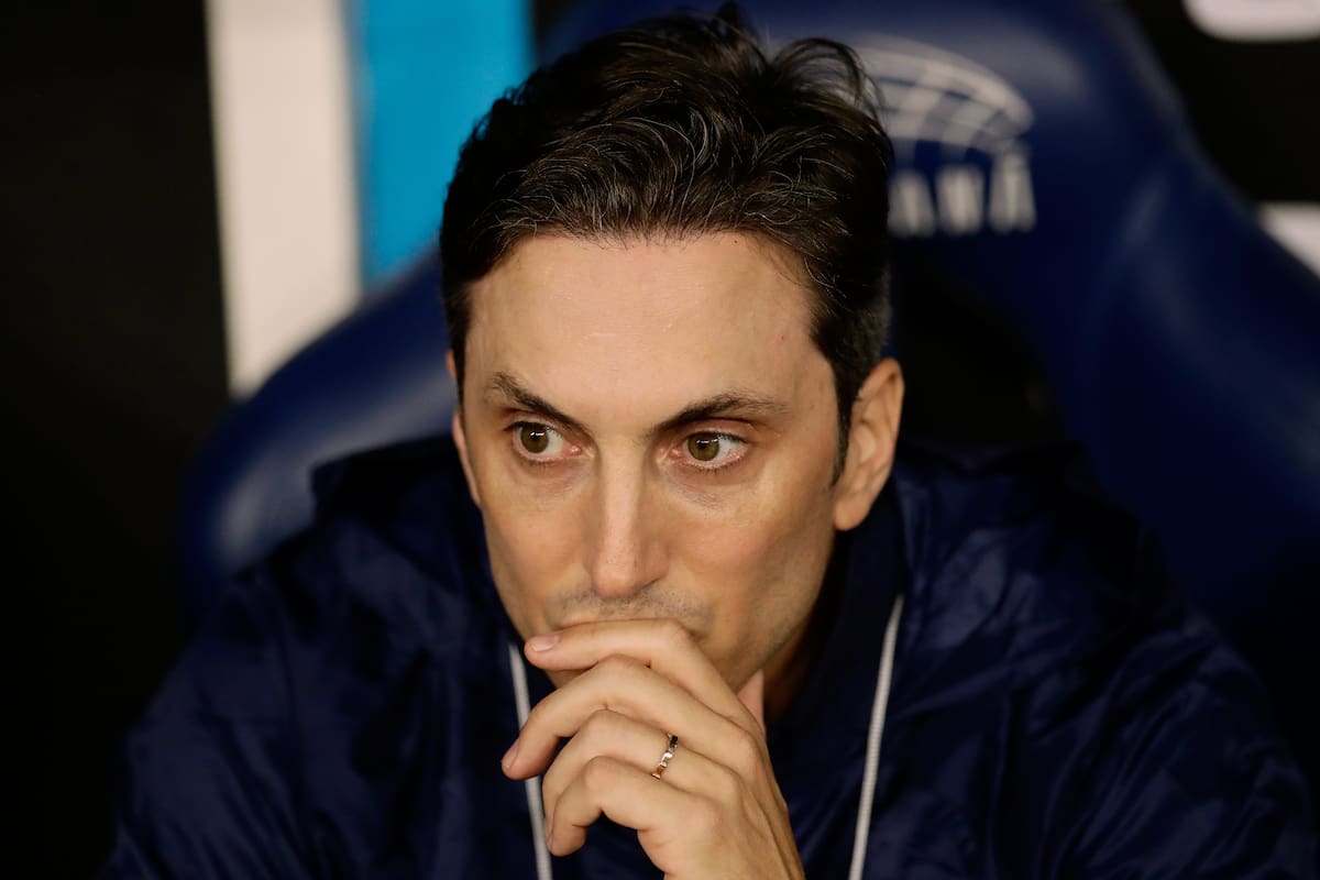 Luis Zubeldía fue despedido como entrenador de Fluminense. (AP Photo/Bruna Prado)