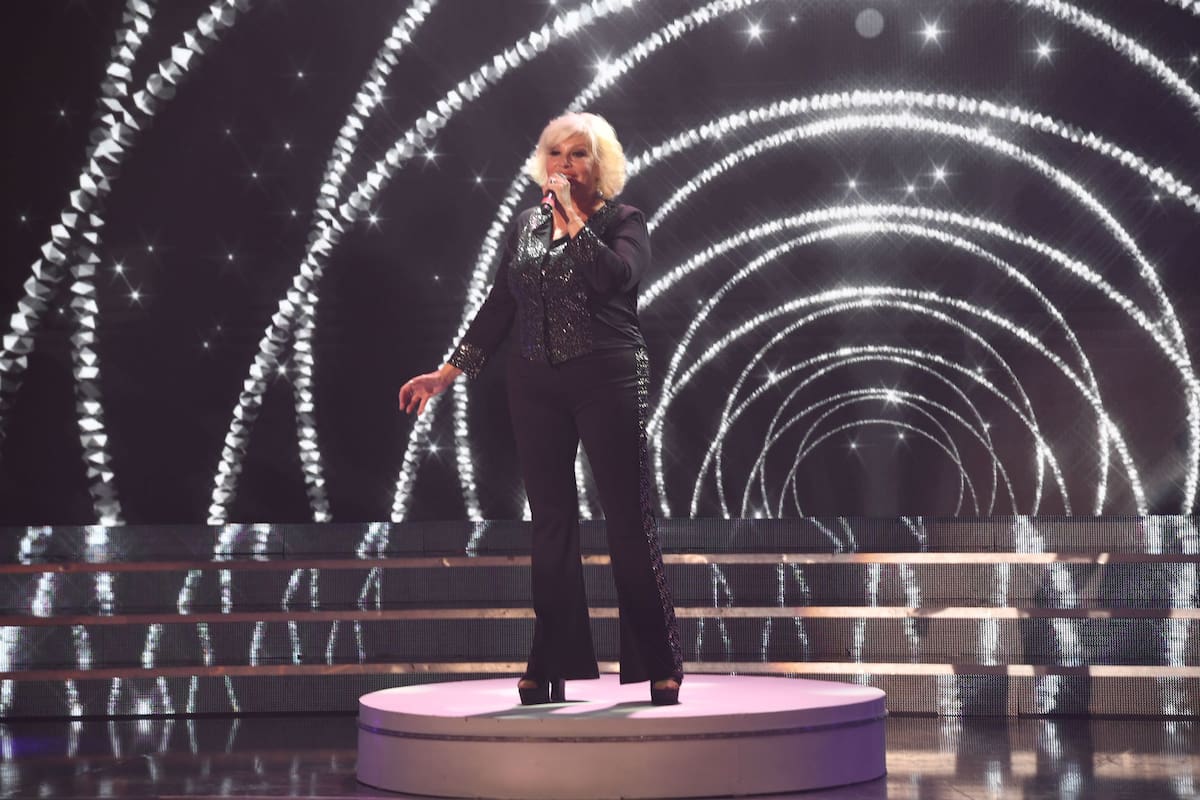 Luisa Albinoni se animó a cantar en inglés