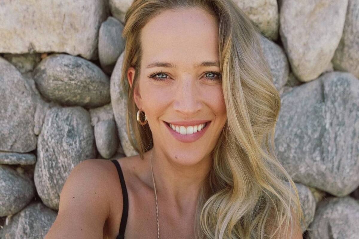 Luisana Lopilato mostró su look navideño en sus redes sociales y pidió ayuda