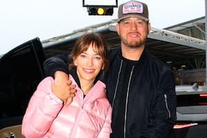 Luisana Lopilato y Michael Bublé, en Ezeiza llegando a Argentina