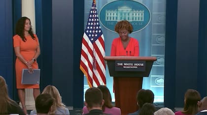 Luisana Pérez Fernández fue la vocera del Hispanic Heritage Month en la Casa Blanca, después de ser presentada por la secretaria de prensa Karine Jean-Pierre