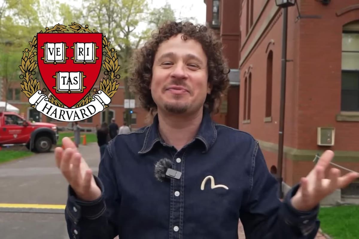 Luisito Comunica regresó a Harvard y dio una conferencia a estudiantes de habla hispana. Foto: Captura de pantalla YouTube