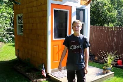 Luke Thill, un adolescente de 12 años, construyó su propia casa desde cero: juntó los fondos necesarios haciendo algunos trabajos para los vecinos