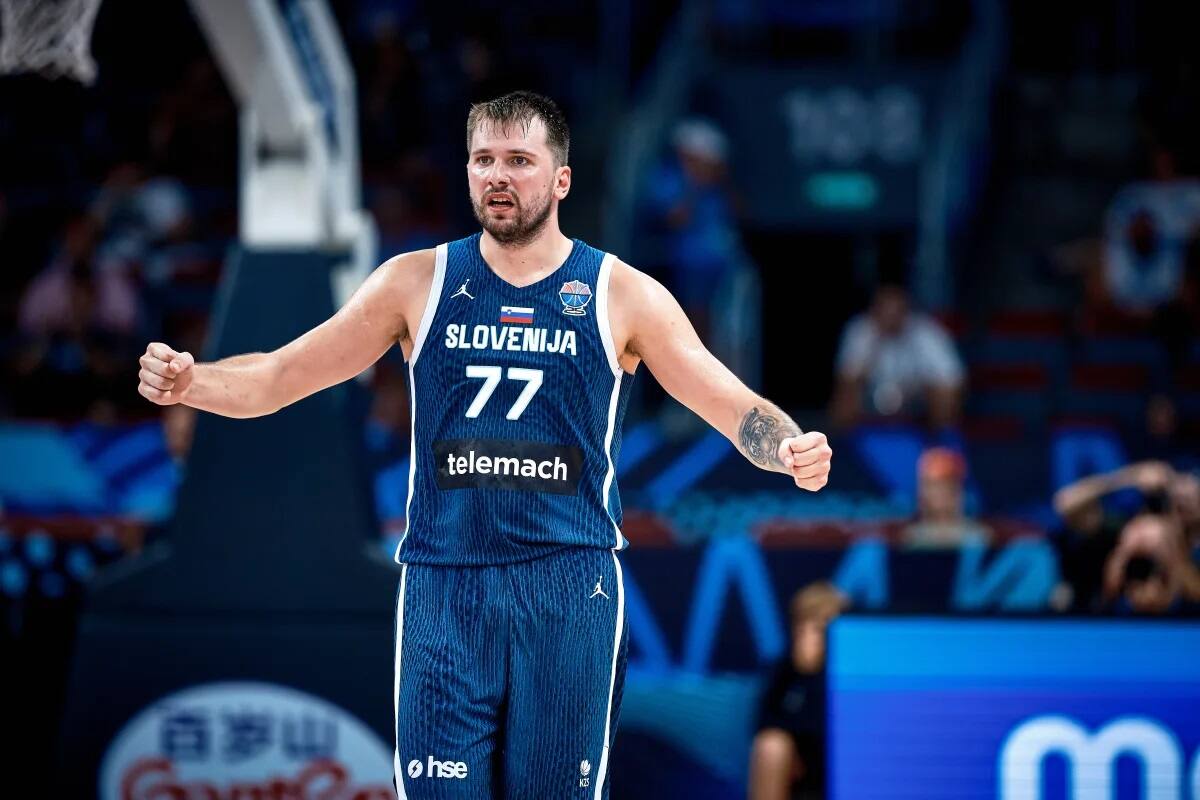Luka Doncic descolló en el triunfo de Eslovenia sobre Italia en octavos de final del Eurobasket