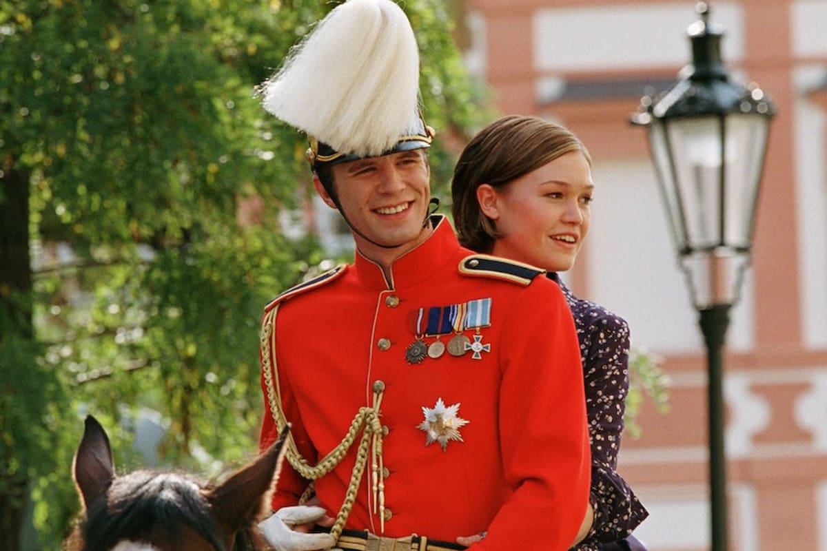 Luke Mably en una de las escenas de El príncipe y yo