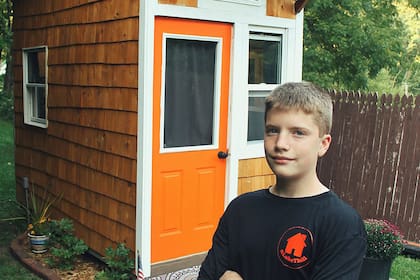 Luke orgulloso de su logro constructivo