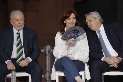 Lula da Silva, Cristina Kirchner y Alberto Fernández durante el acto del 10 de diciembre de 2021