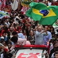 Una escandalosa interferencia de la Justicia en la recta final de la campaña en Brasil siembra dudas