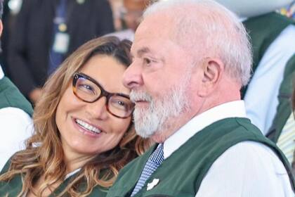 Lula junto a su esposa Janja
