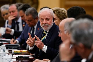 Lula llama a Sudáfrica a cooperar en defensa: "Cualquier día nos invaden"