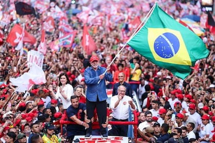 Lula tendrá un cuarto mandato presidencial repleto de retos y riesgos, dicen analistas