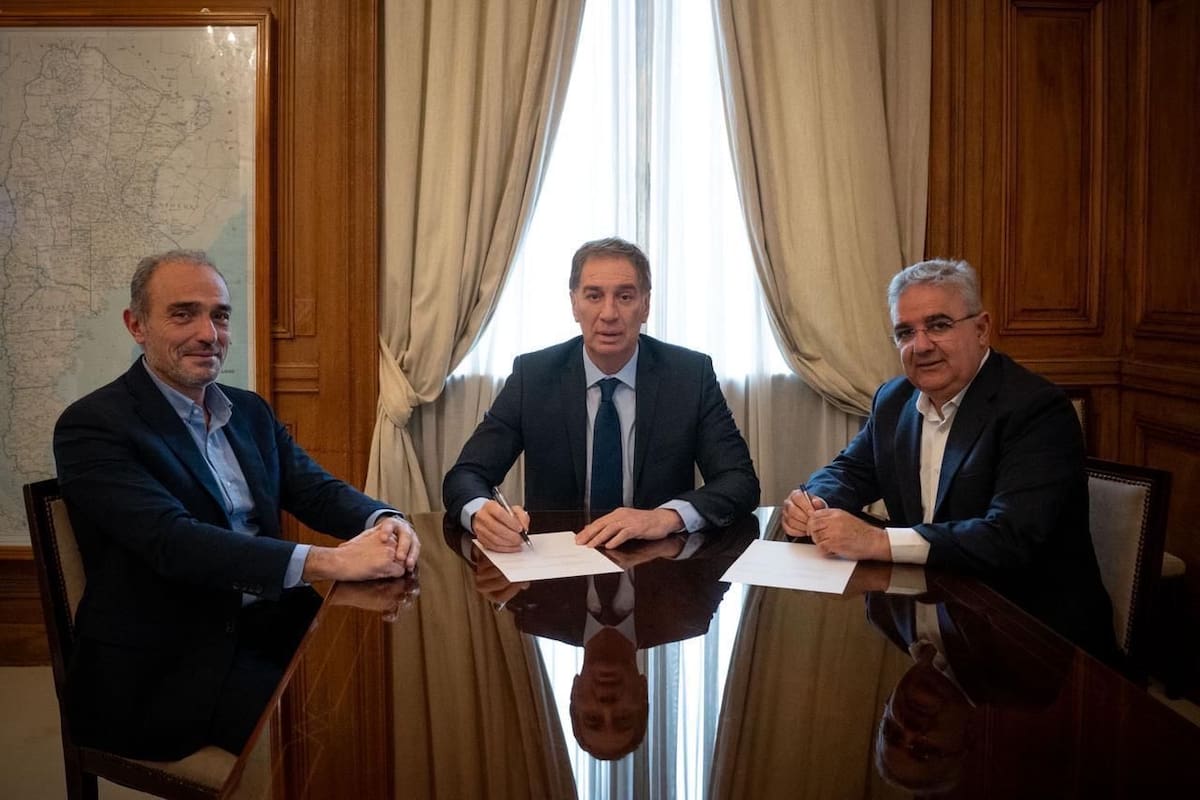 Lule Menem, Diego Santilli y el gobernador peronista de Catamarca, Raúl Jalil