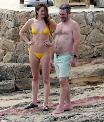 ¡Luna de miel en España! Jon Hamm junto a su flamante esposa Anna Osceola disfrutaron de unos días de relax en Mallorca