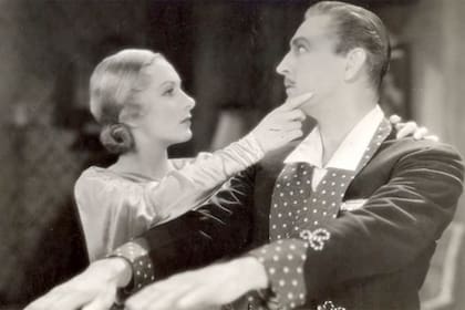 Karen Morley y John Barrymore en Arsène Lupin, de 1932