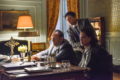 Luque, Cremonesi y Di Santo, en una escena de la serie