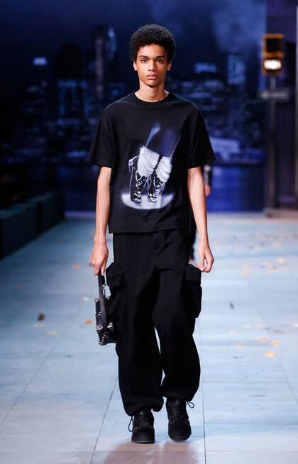 LV finalmente decidió sacar toda referencia a Michael Jackson de su colección