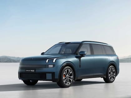 Lynk & Co 900